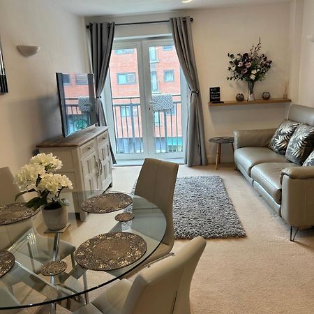 City Centre Apartment. Wrexham Exterior foto