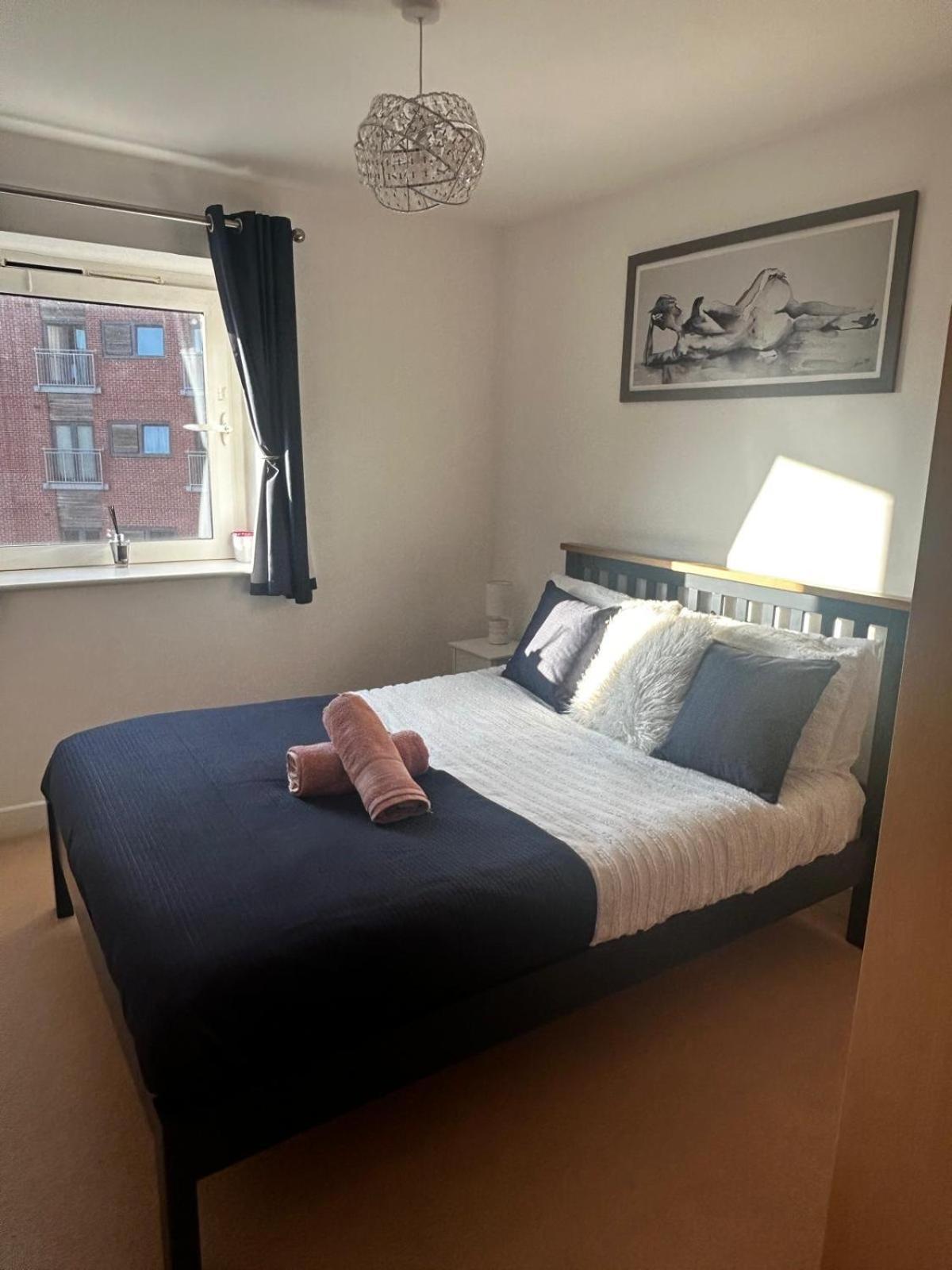 City Centre Apartment. Wrexham Exterior foto